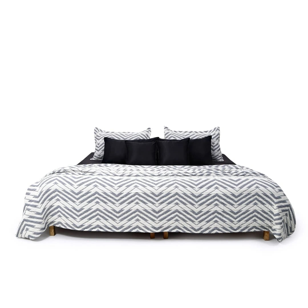 Zarf Plush Cotton AC Comforter For Single Size Bed With 2 Pillow Cases - Sapphire