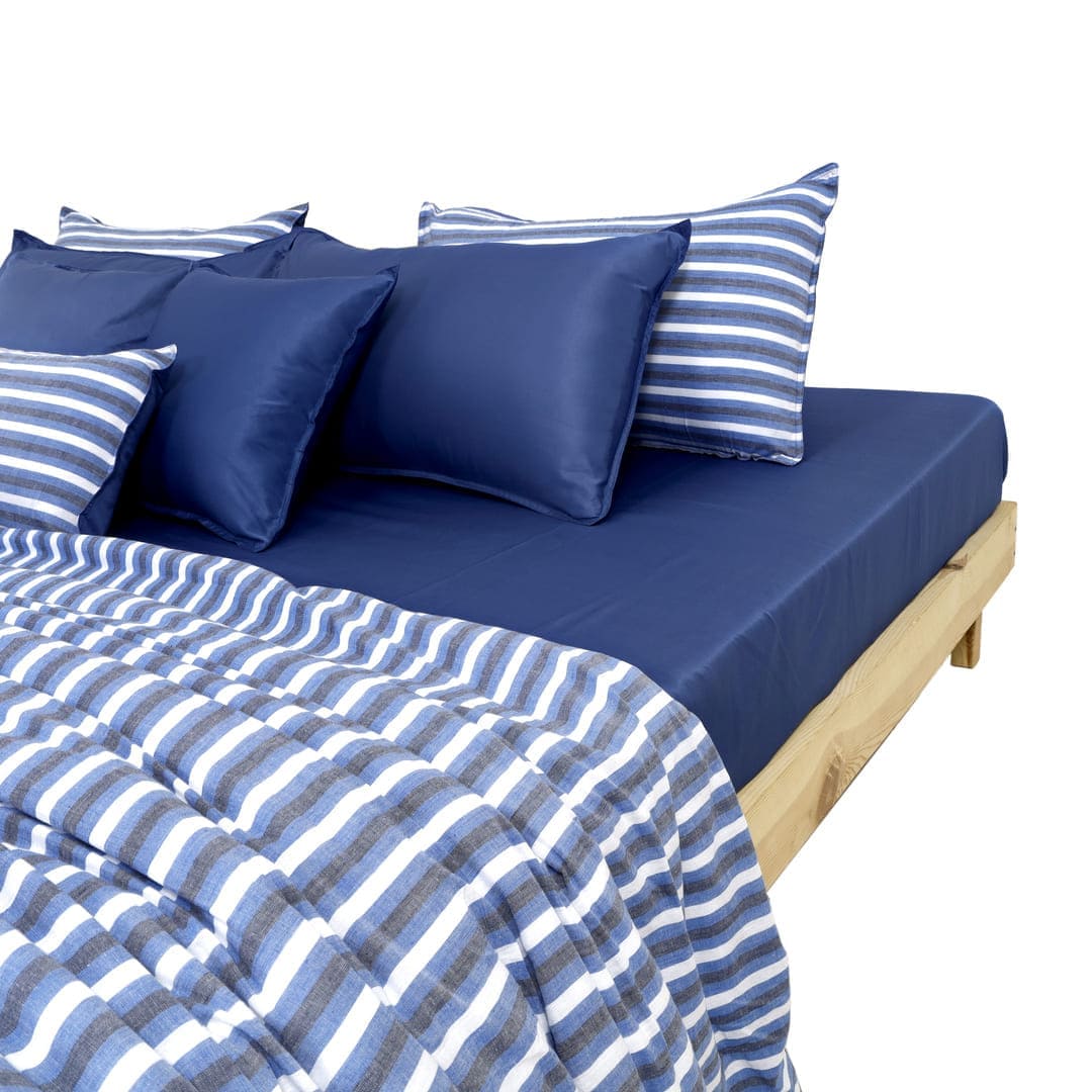 Linen Blend AC Comforter With 2 Pillow Cases and 1 Breakfast Pillow - Seafarer