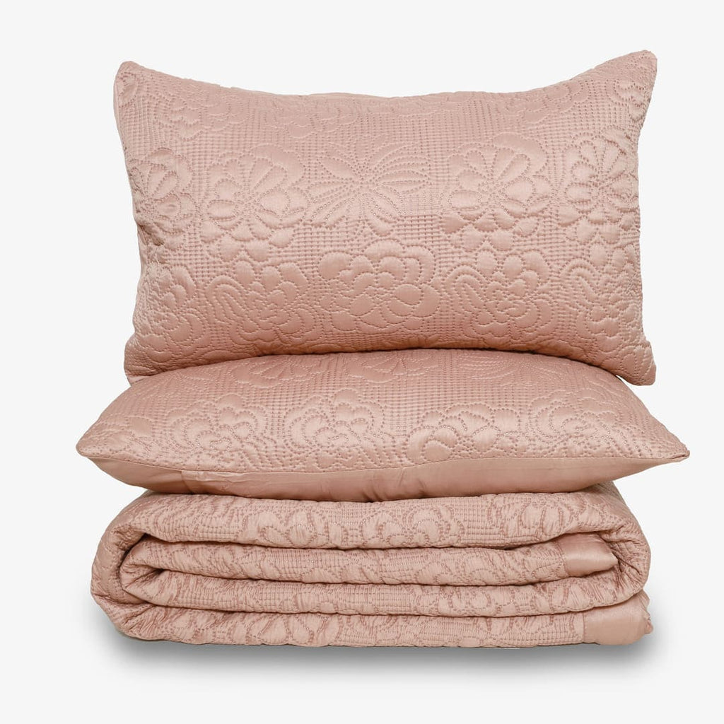 Zarf California King Size AC Comforter With 2 Pillow Cases & 2 Cushion Covers - Blush