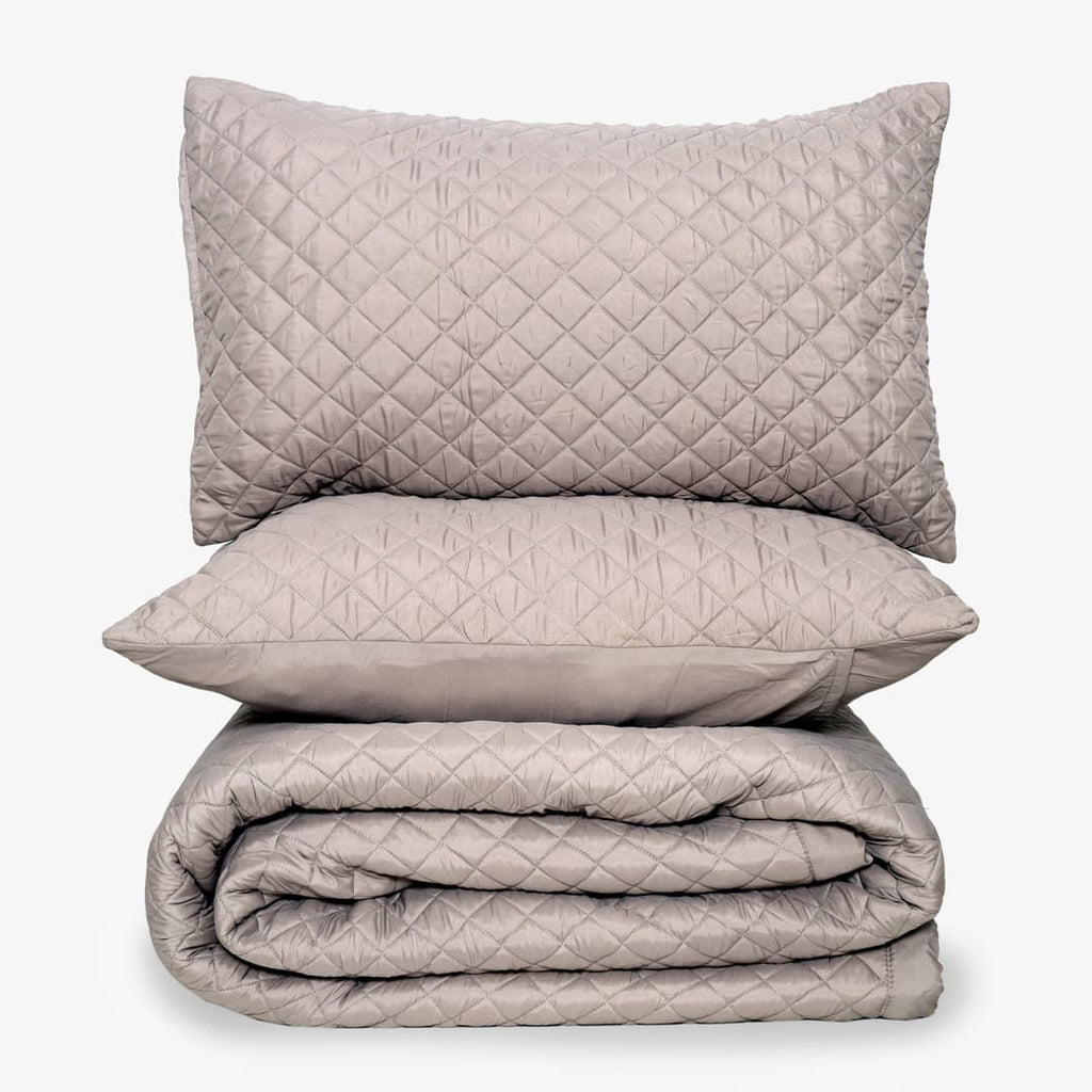 Zarf California King Size AC Comforters With 2 Pillow Cases & 2 Cushion Covers - Light Grey