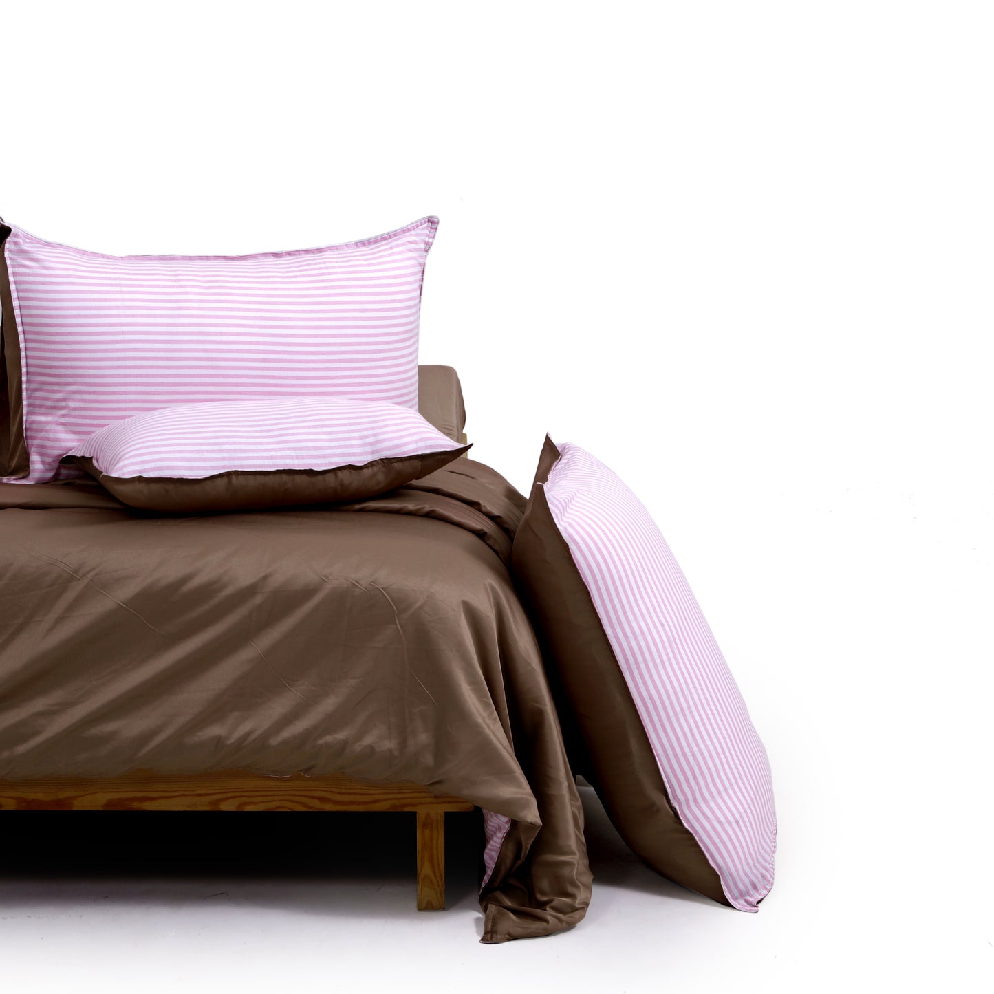 Linen Blend AC Comforter With 2 Pillow Cases and 1 Breakfast Pillow - Trosa