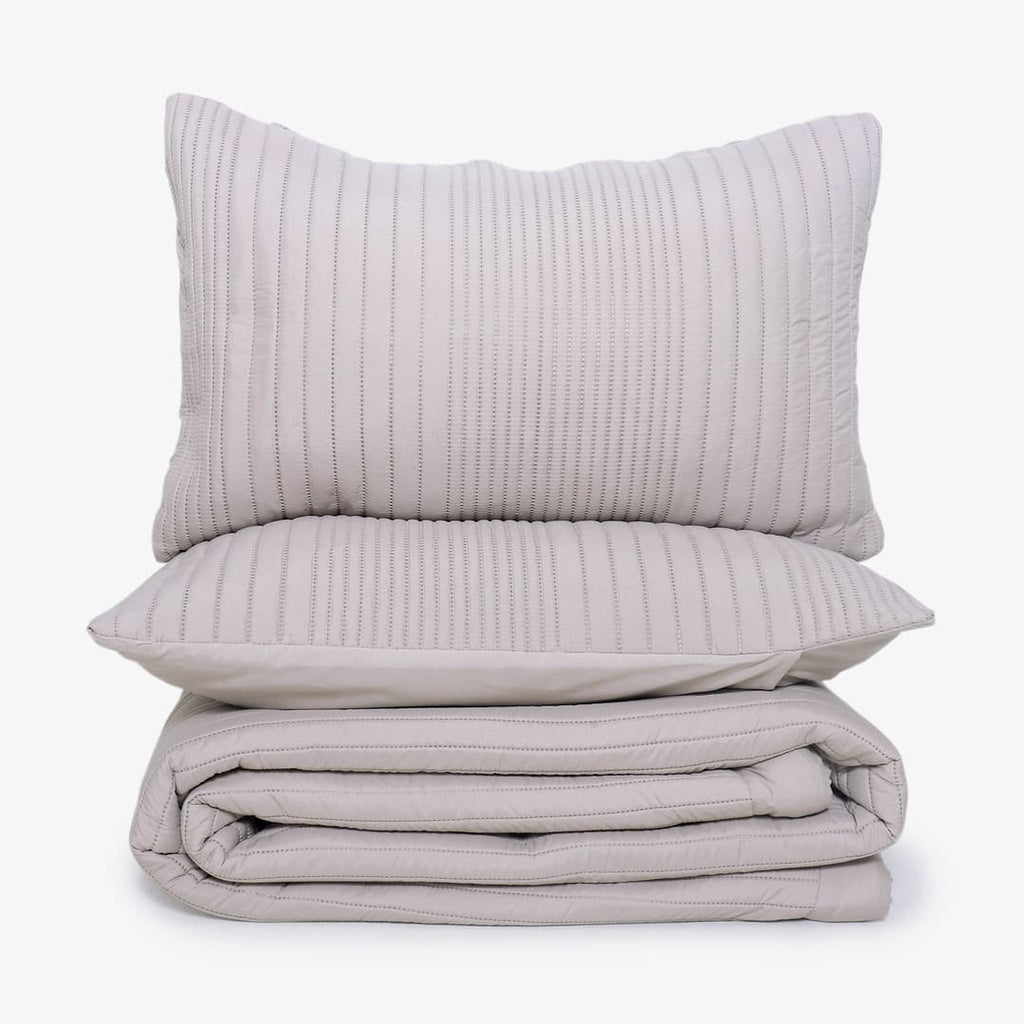 Zarf California King Size AC Comforters With 2 Pillow Cases & 2 Cushion Covers - Dusk