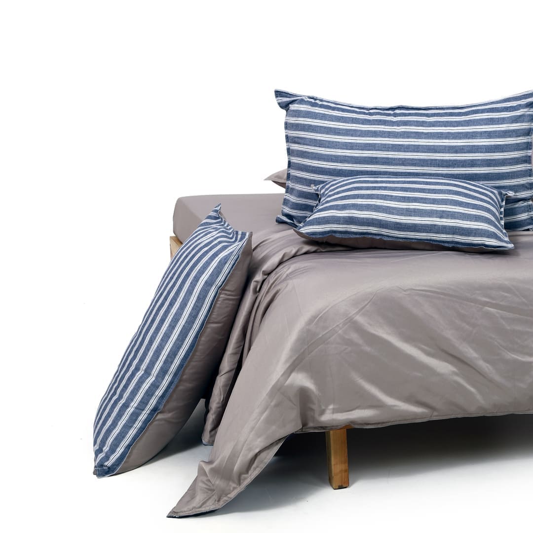 Linen Blend AC Comforter With 2 Pillow Cases and 1 Breakfast Pillow - Linea