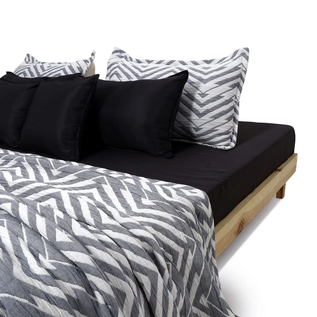 Zarf Plush Cotton AC Comforter For Single Size Bed With 2 Pillow Cases - Sapphire