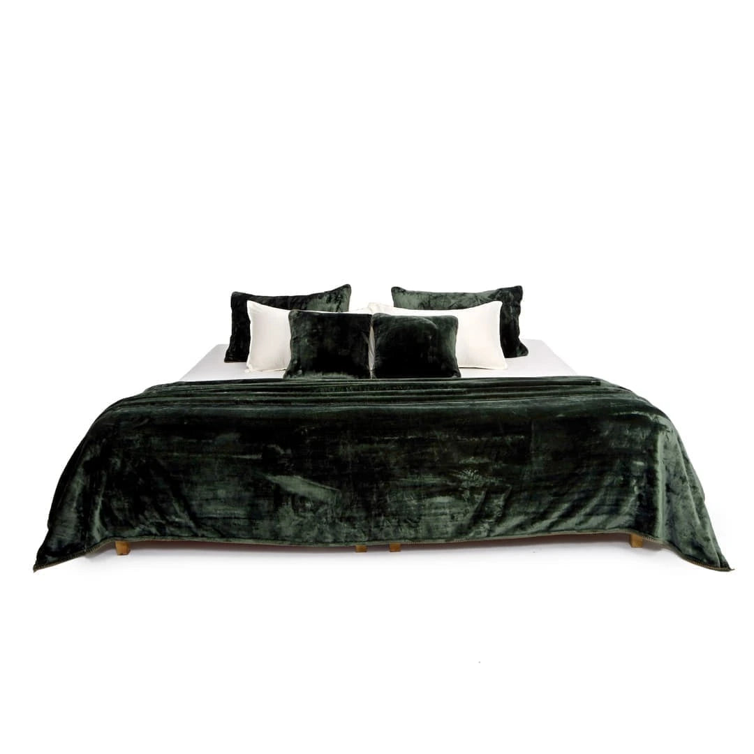 Zarf All-Season Premium AC Blanket With Two Pillow Covers & Two Cushion Covers - Greener pastures