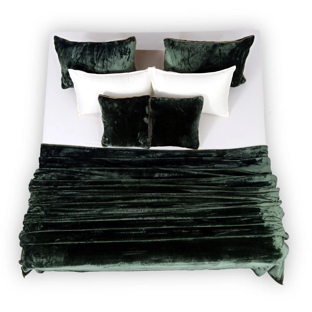 Zarf All-Season Premium AC Blanket With Two Pillow Covers & Two Cushion Covers - Greener pastures