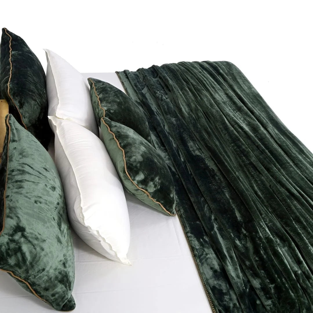 Zarf All-Season Premium AC Blanket With Two Pillow Covers & Two Cushion Covers - Greener pastures