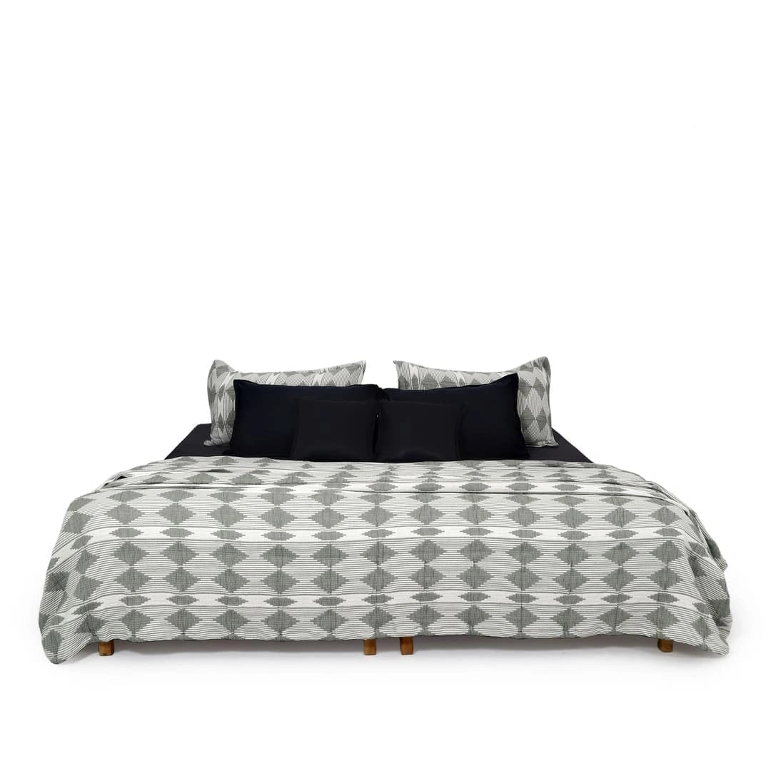 Zarf Plush Cotton AC Comforter For Single Size Bed With 2 Pillow Cases - Lunar Dust