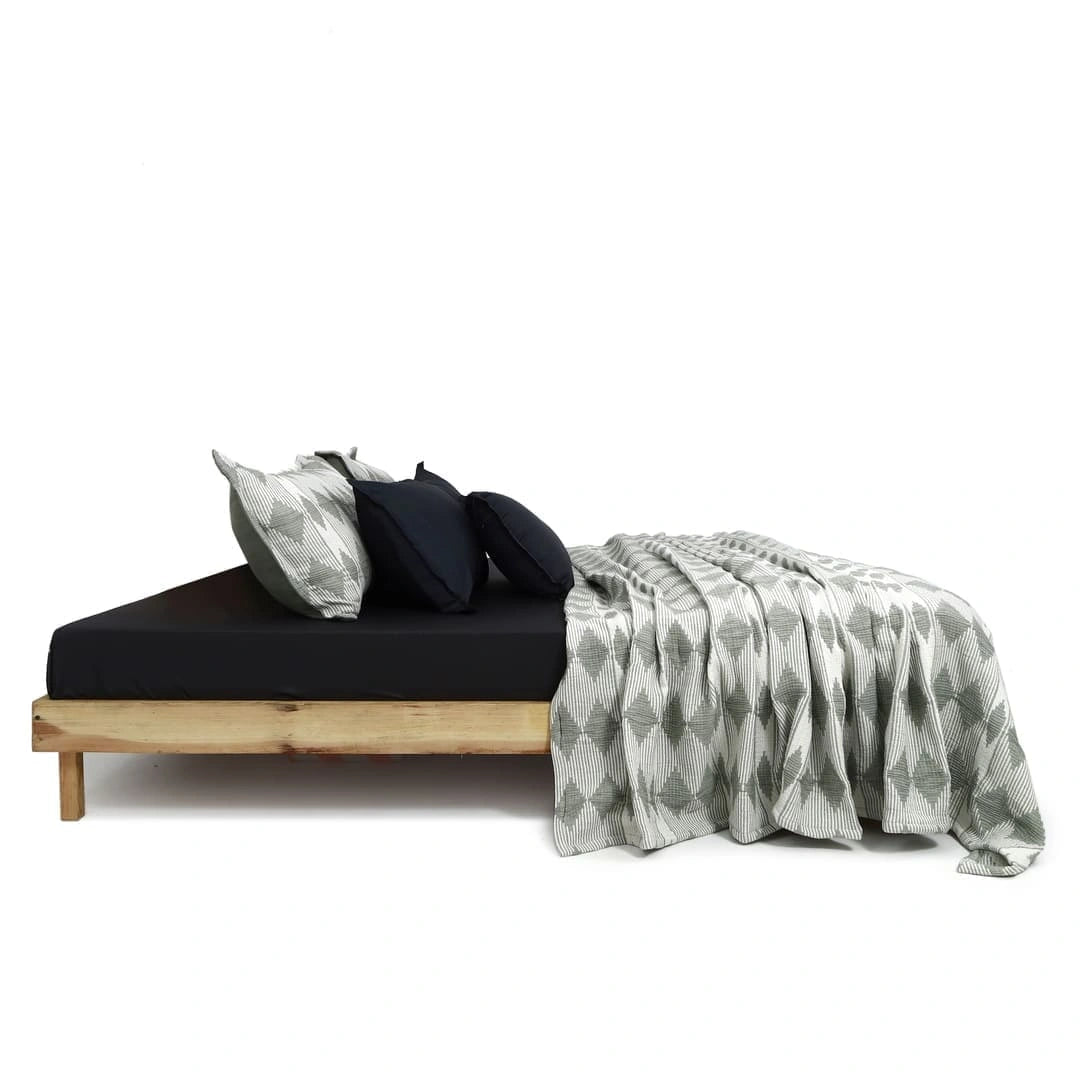 Zarf Plush Cotton AC Comforter For Single Size Bed With 2 Pillow Cases - Lunar Dust