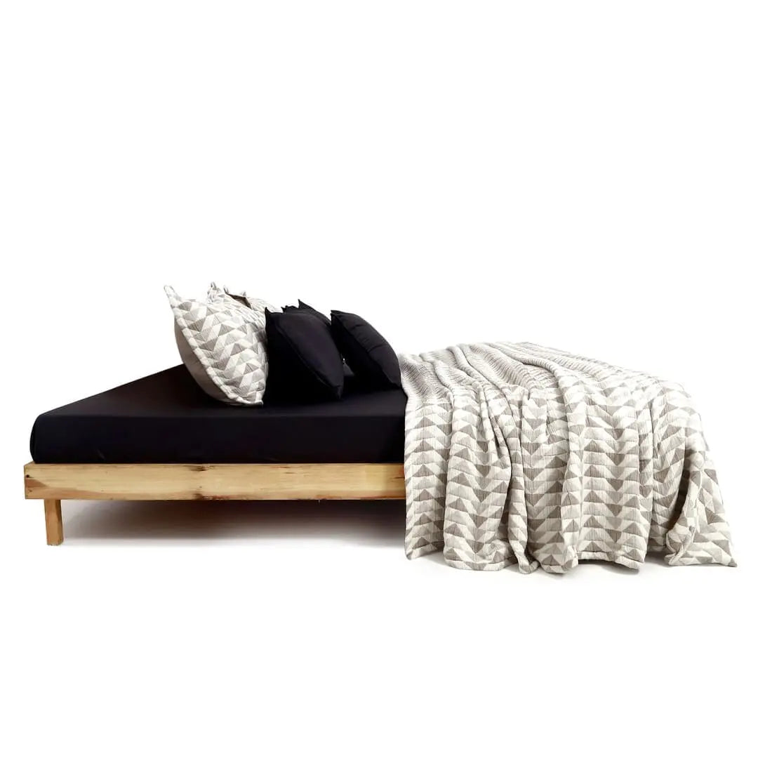Zarf Plush Cotton AC Comforter For Single Size Bed With 2 Pillow Cases - Celestial Grey
