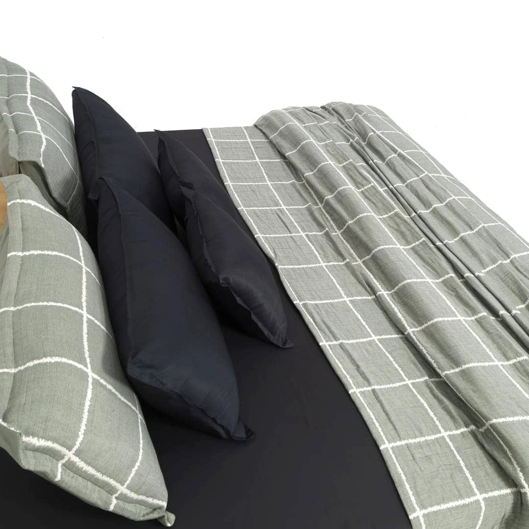 Zarf Plush Cotton AC Comforter For Single Size Bed With 2 Pillow Cases - Moonstone