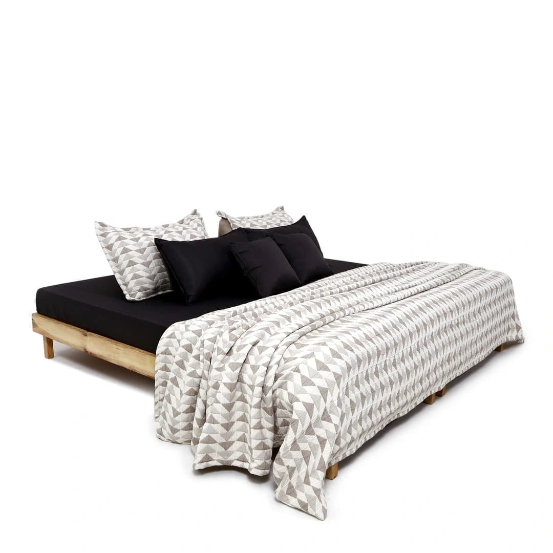 Zarf Plush Cotton AC Comforter For Single Size Bed With 2 Pillow Cases - Celestial Grey