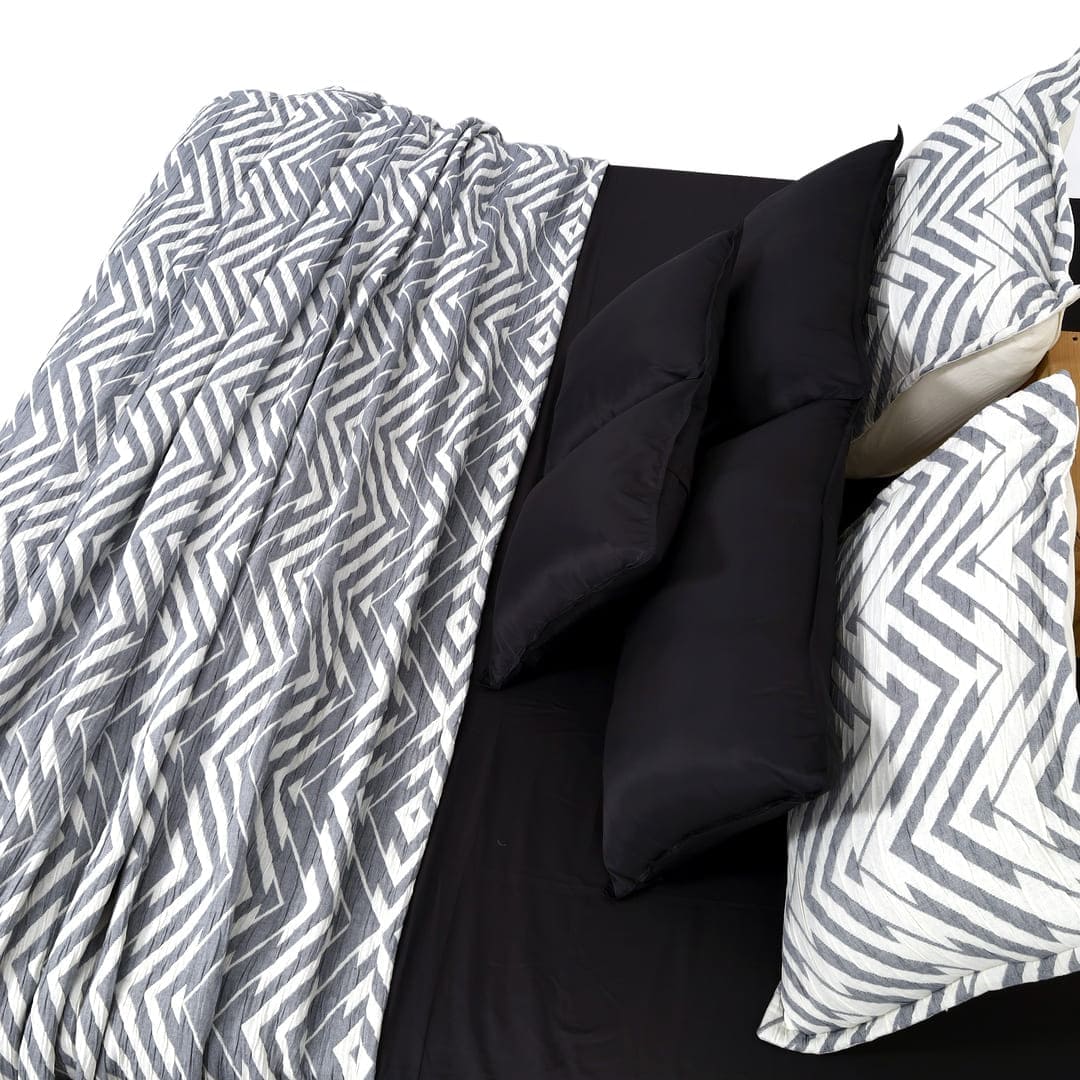 Zarf Plush Cotton AC Comforter For Single Size Bed With 2 Pillow Cases - Sapphire