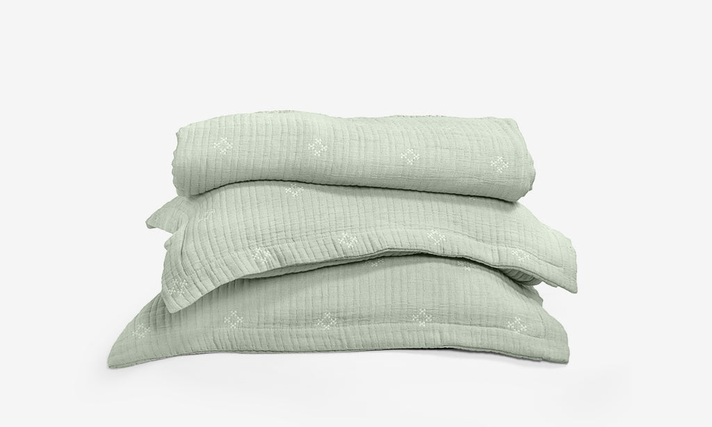 Zarf California King Size Plush Cotton AC Blanket With 2 Pillow Cases