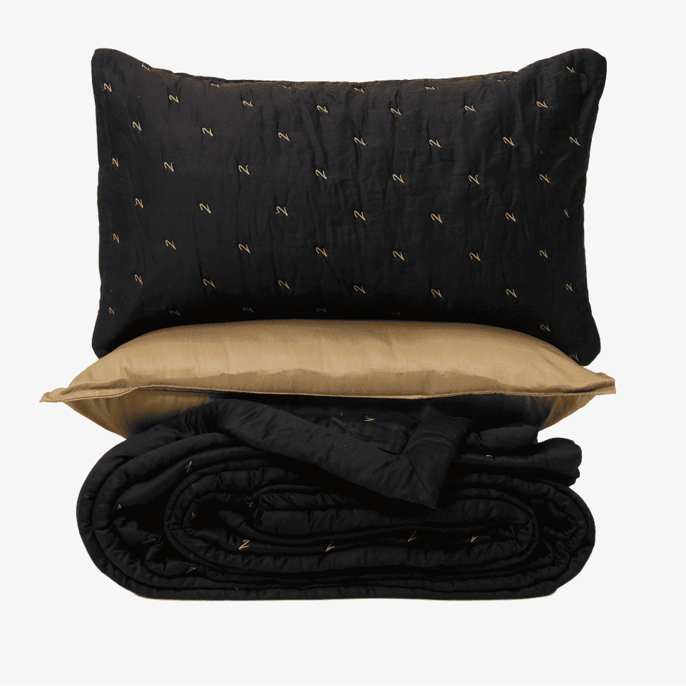 Zarf Luxe Comforter With 2 Pillow Cases and 1 Breakfast Pillow For Single Size Bed- Golden Eclipse