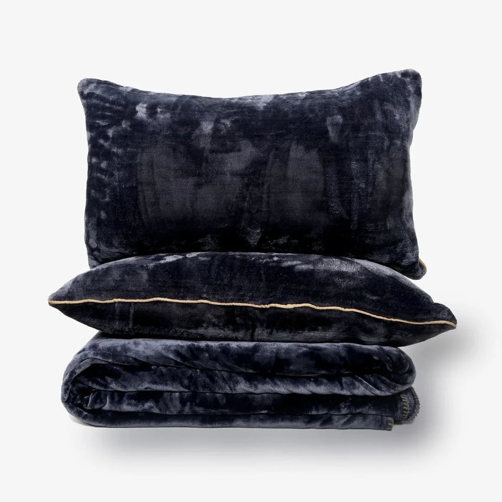 Zarf All-Season Premium AC Blanket With Two Cushion Covers - Charcoal Grey