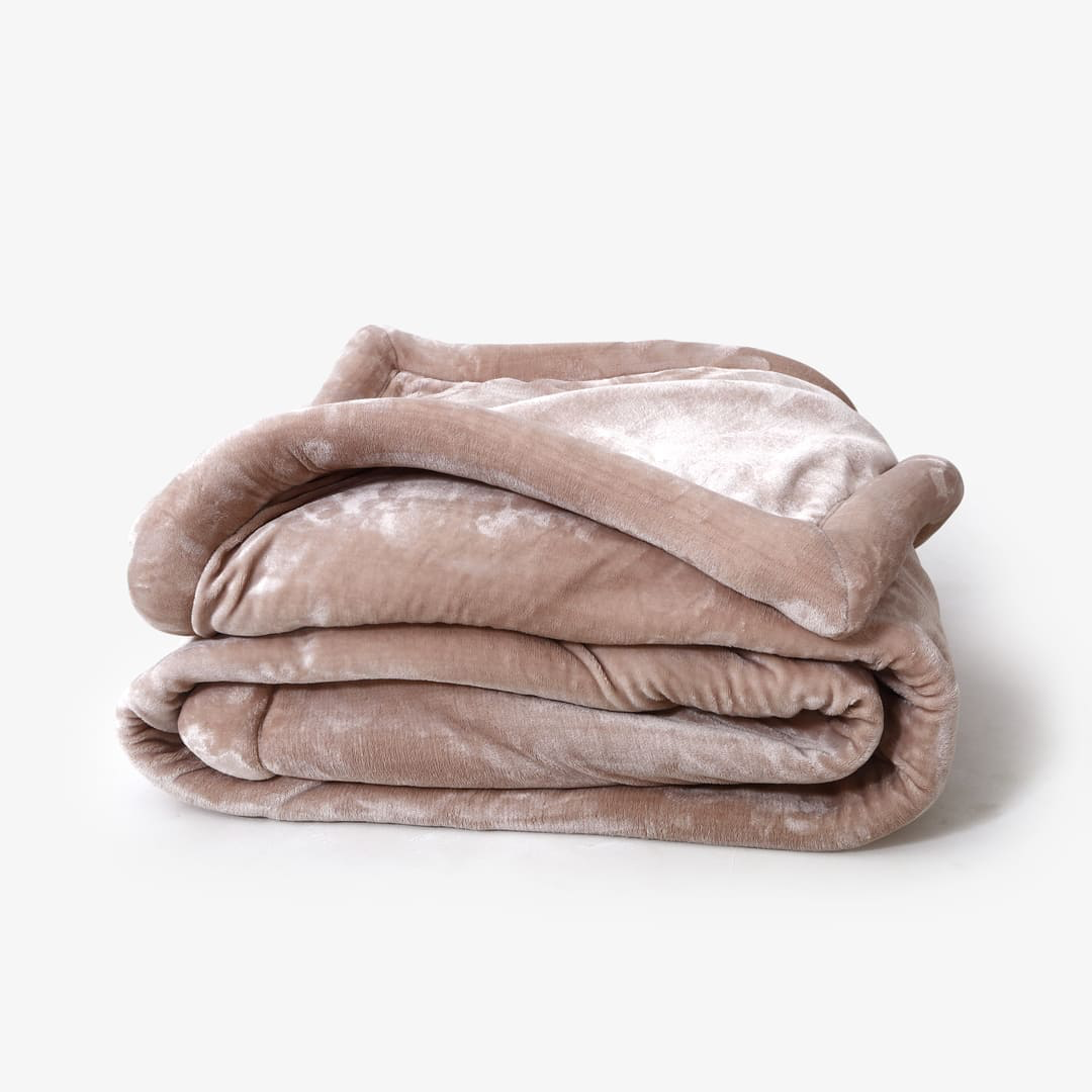 Zarf Ultra-Warm Luxury Winter Blanket With Two Cushion Covers - Roseate