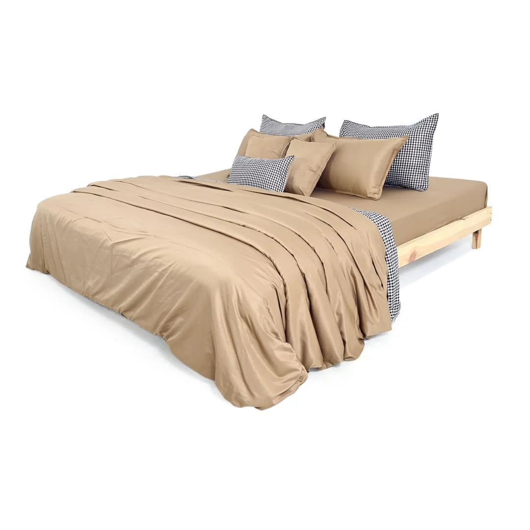 Linen Blend AC Comforter With 2 Pillow Cases and 1 Breakfast Pillow - Carré