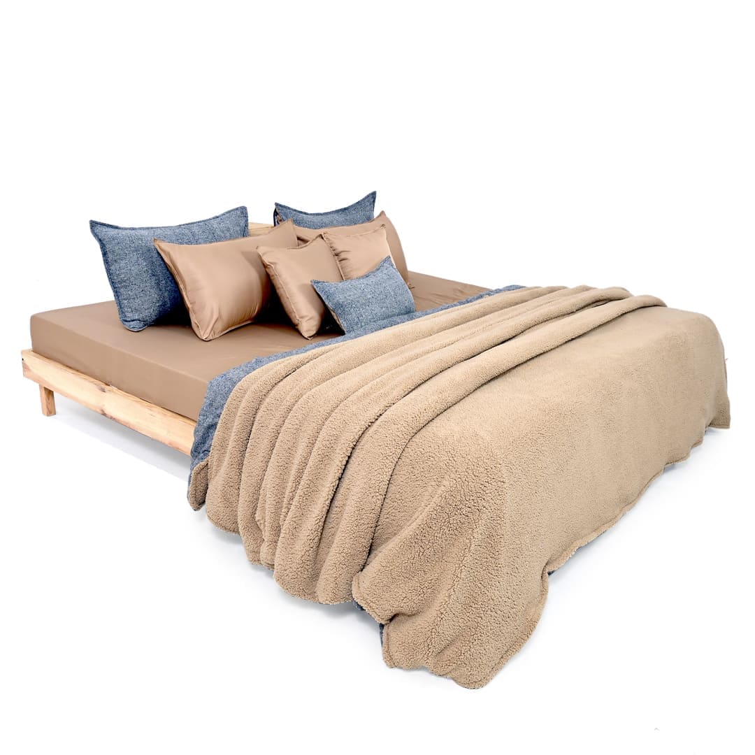 Zarf California King Size Reversible Quilt  With 2 pillowcases and 1 Breakfast Cushion cover - Fleck