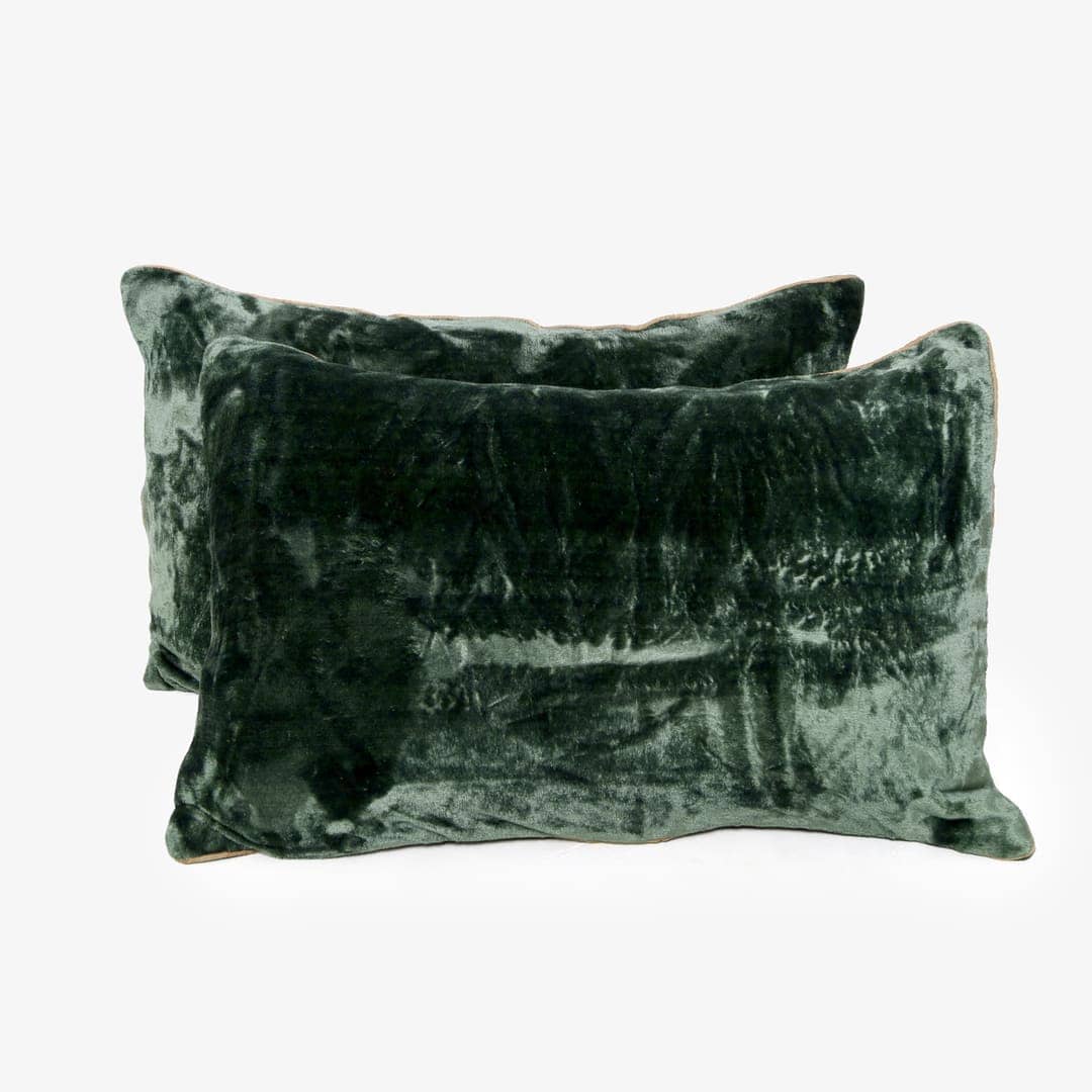 Zarf All-Season Premium AC Blanket With Two Cushion Covers - Greener pastures