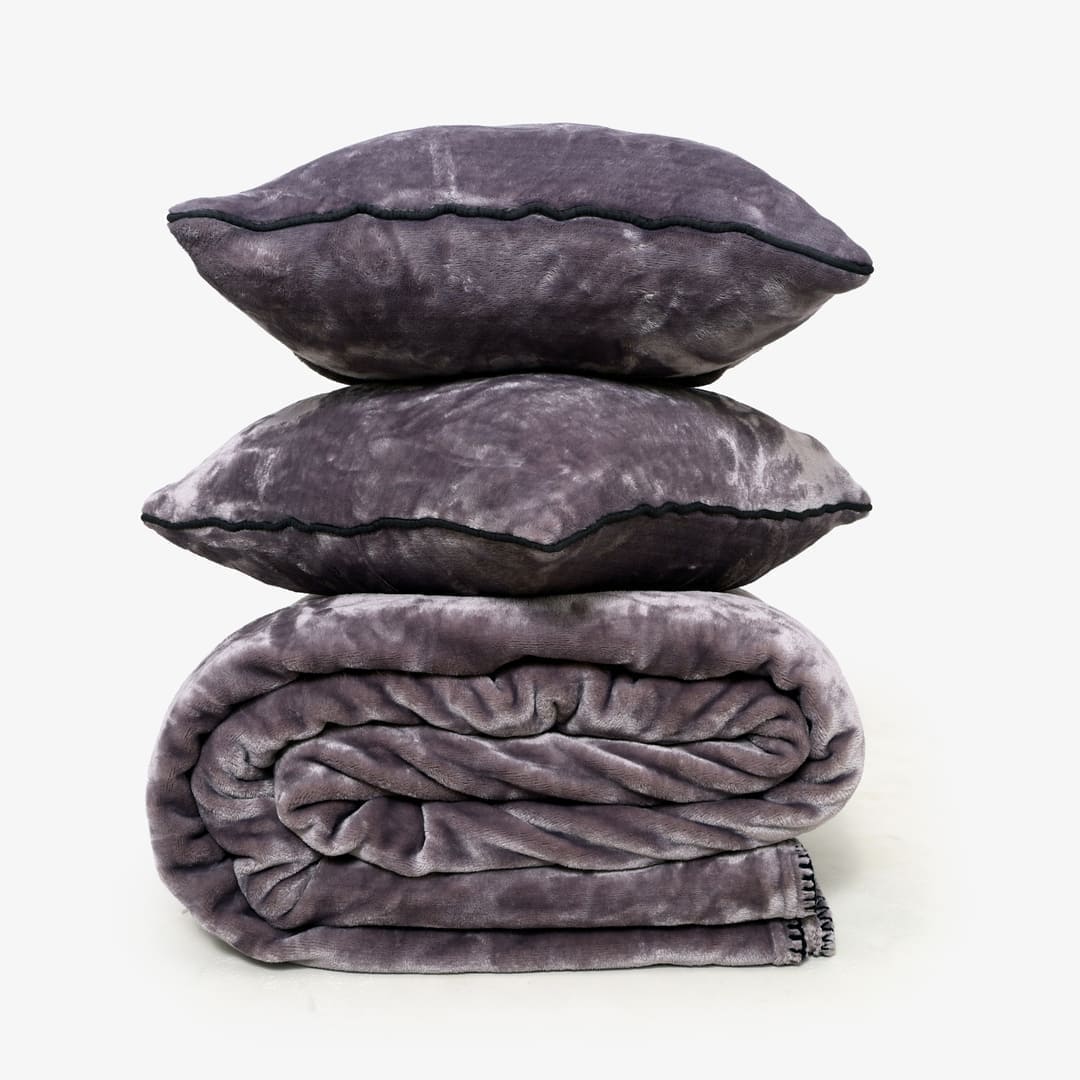 Zarf All-Season Premium AC Blanket With Two Cushion Covers - Mauve