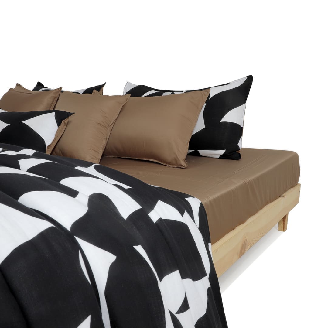 Linen Blend AC Comforter With 2 Pillow Cases and 1 Breakfast Pillow - Axis