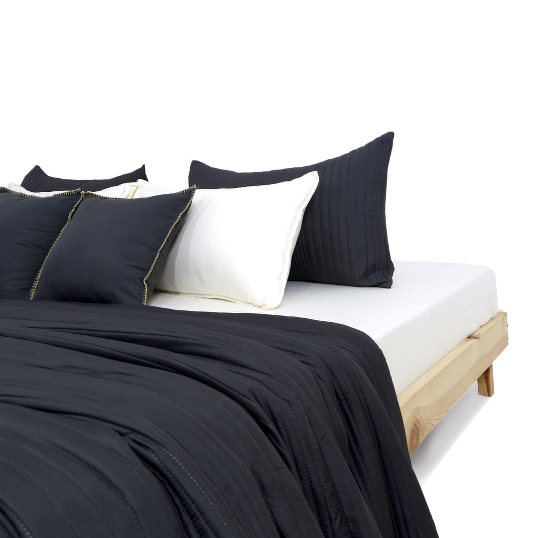 Zarf California King Size AC Comforters With 2 Pillow Cases & 2 Cushion Covers - Graphite