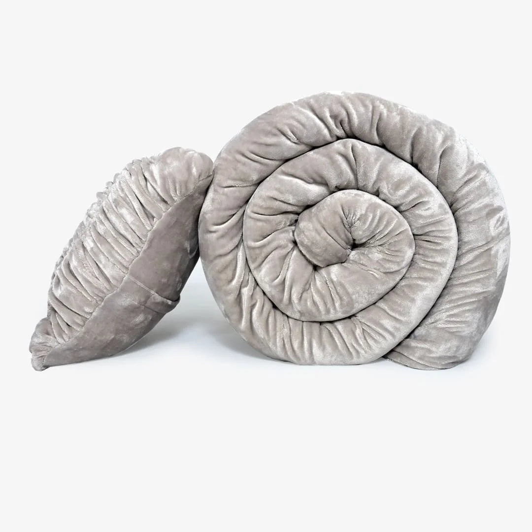 Zarf California King Size Reversible Quilt With 2 Cushion Covers - Chrome