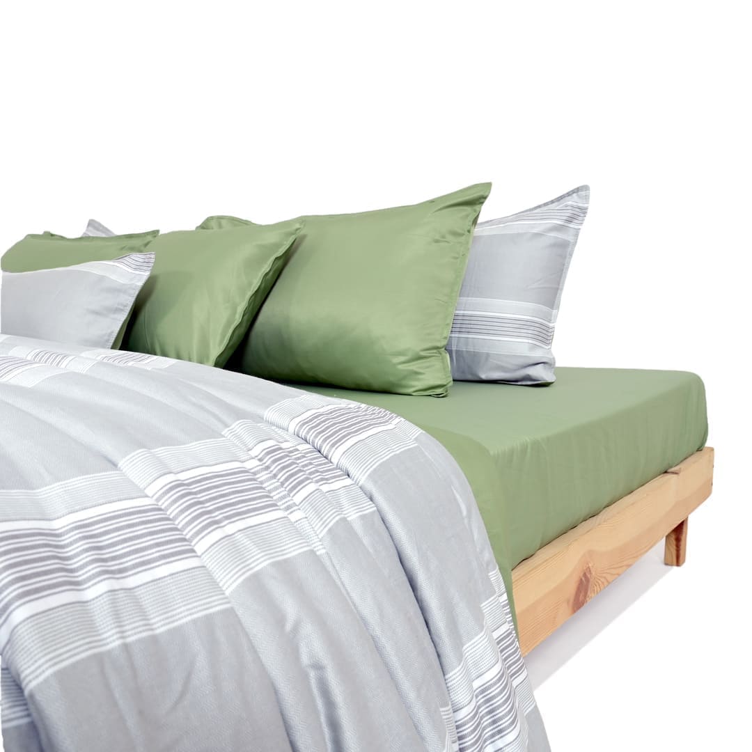 Zarf AC Comforter With 2 Pillow Cases and 1 Breakfast Pillow - Thyme