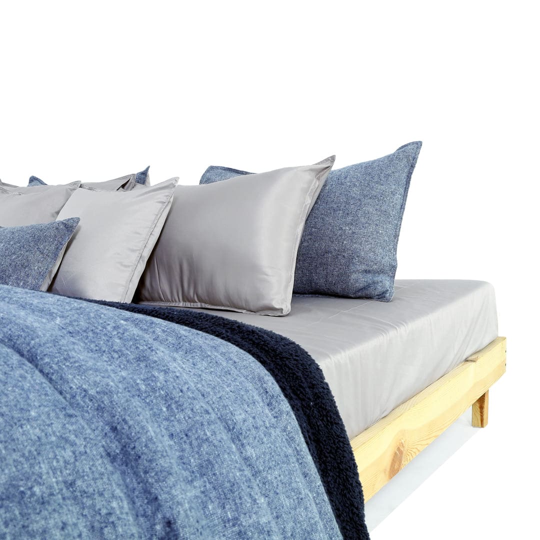 Zarf California King Size Reversible Quilt  With 2 pillowcases and 1 Breakfast Cushion cover - Harbour