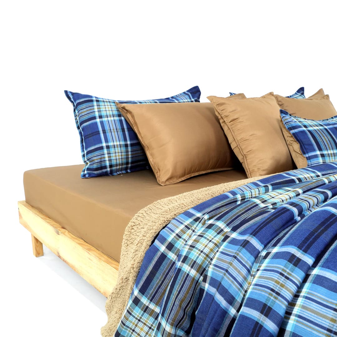 Zarf California King Size Reversible Quilt  With 2 pillowcases and 1 Breakfast Cushion cover - Calder