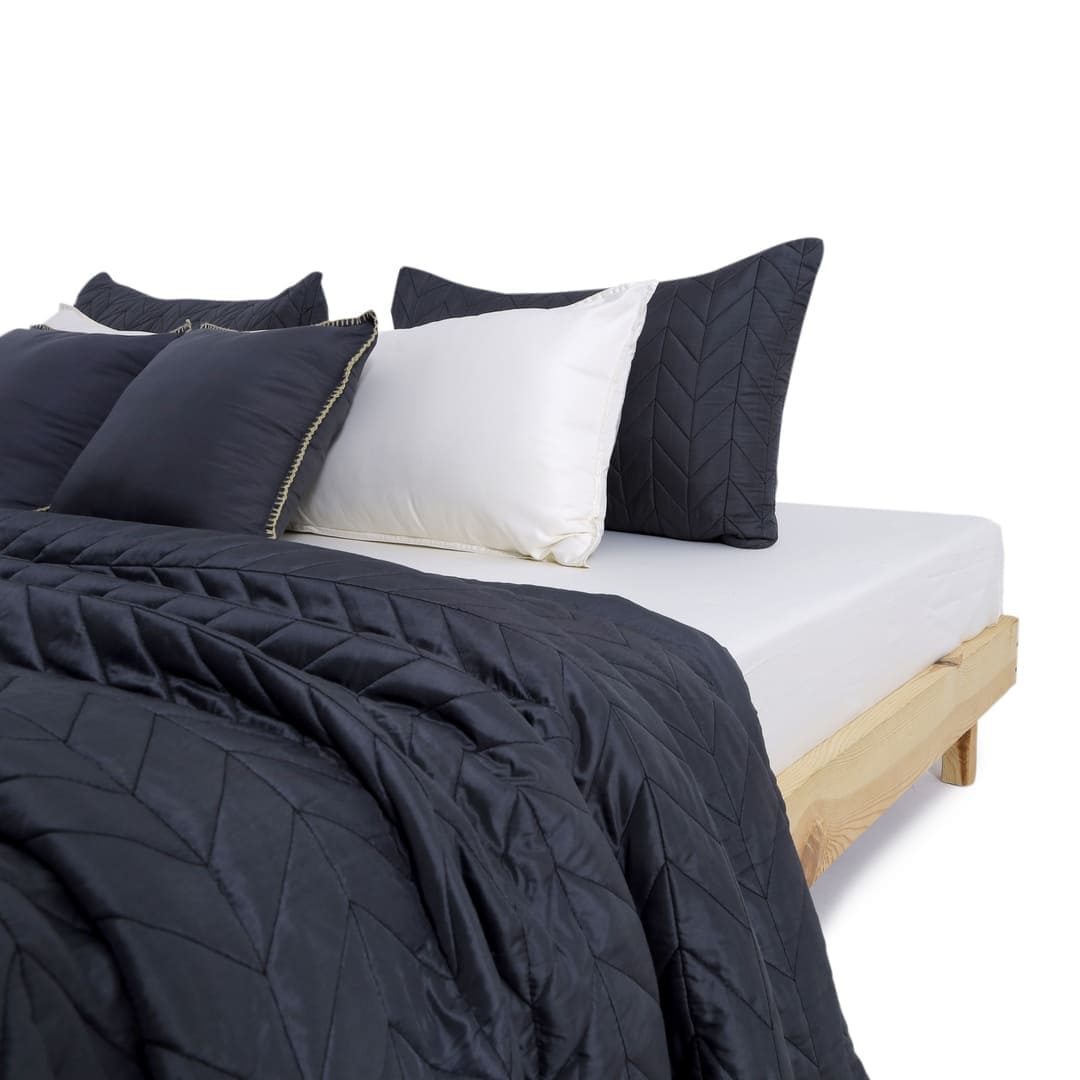 Zarf California King Size AC Comforters With 2 Pillow Cases & 2 Cushion Covers - Dark Grey