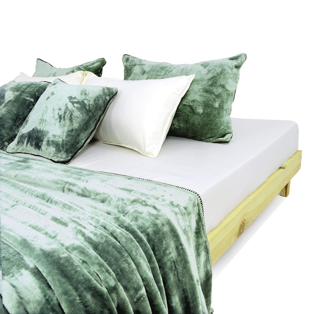 Zarf All-Season Premium AC Blanket With Two Cushion Covers - Eucalyptus