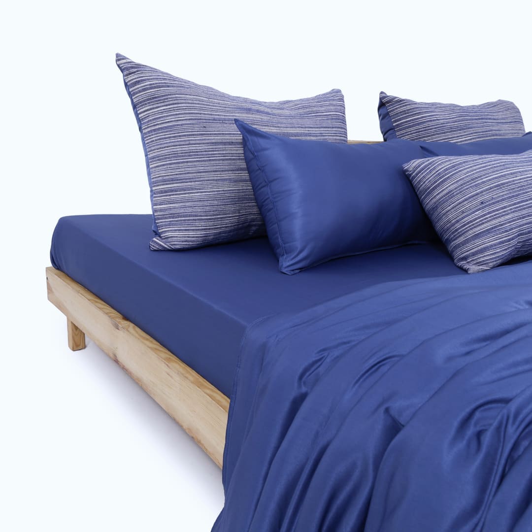 ZARF Italian Staple Weave Comforter With 2 Designer Pillow Cases 1 Breakfast Cushion Cover - Oceane