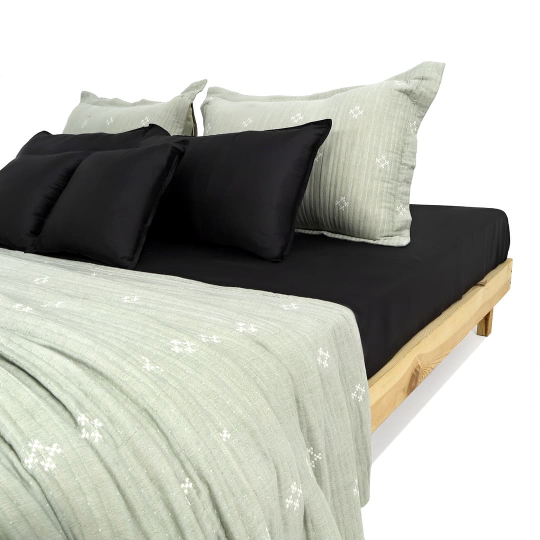 Zarf California King Size Plush Cotton AC Blanket With 2 Pillow Cases - Emerald Glory