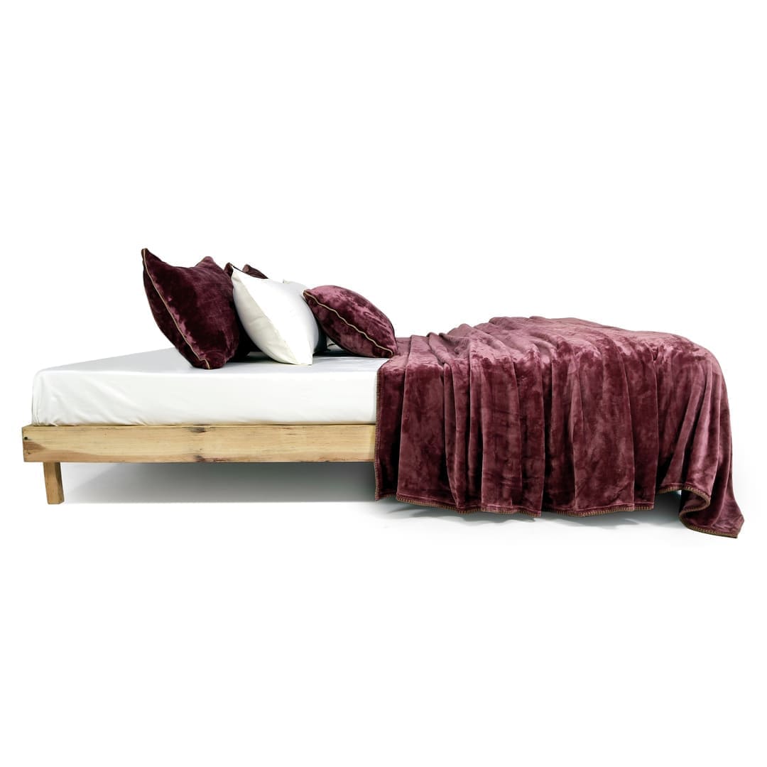 Zarf All-Season Premium AC Blanket With Two Cushion Covers - Mulberry