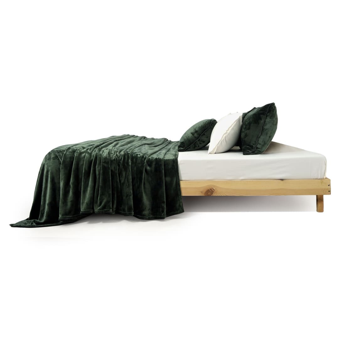 Zarf All-Season Premium AC Blanket With Two Cushion Covers - Olive