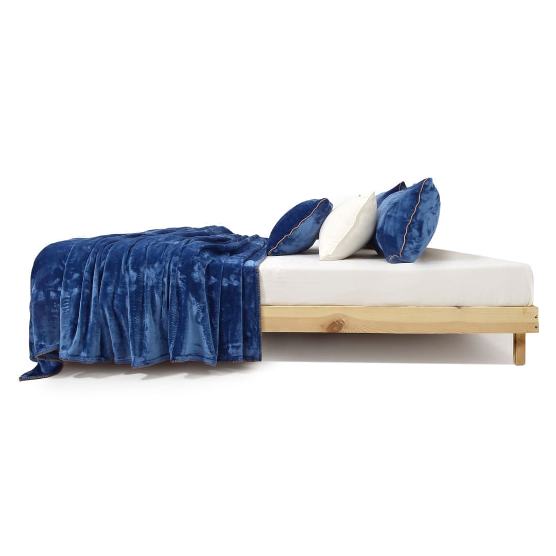 Zarf All-Season Premium AC Blanket With Two Cushion Covers - Cobalt