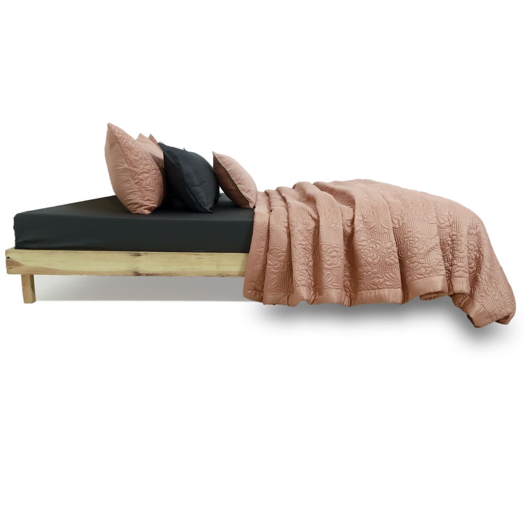 Zarf California King Size AC Comforter With 2 Pillow Cases & 2 Cushion Covers - Blush