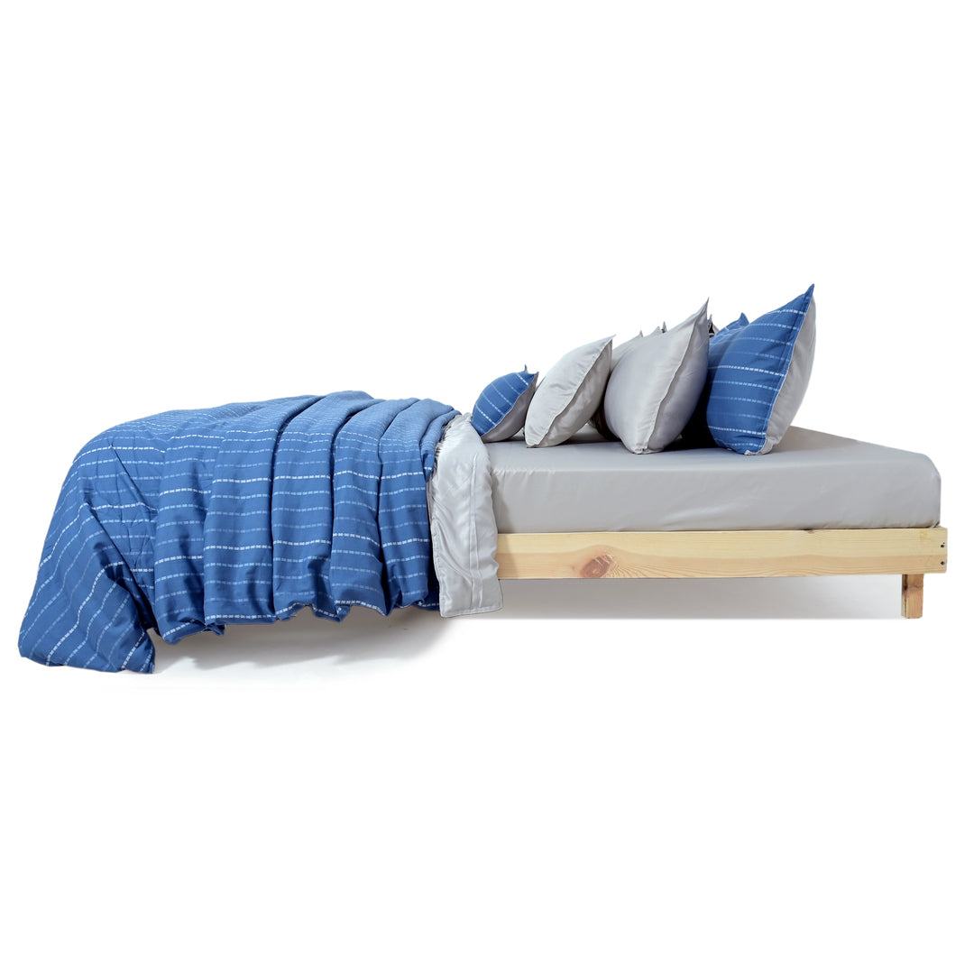 Linen Blend AC Comforter With 2 Pillow Cases and 1 Breakfast Pillow - Zenvy