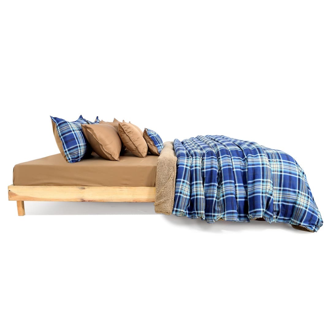 Zarf California King Size Reversible Quilt  With 2 pillowcases and 1 Breakfast Cushion cover - Calder