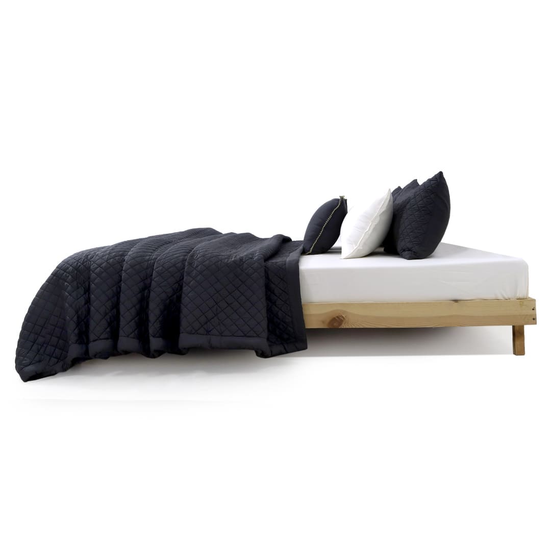 Zarf California King Size AC Comforters With 2 Pillow Cases & 2 Cushion Covers - Noir