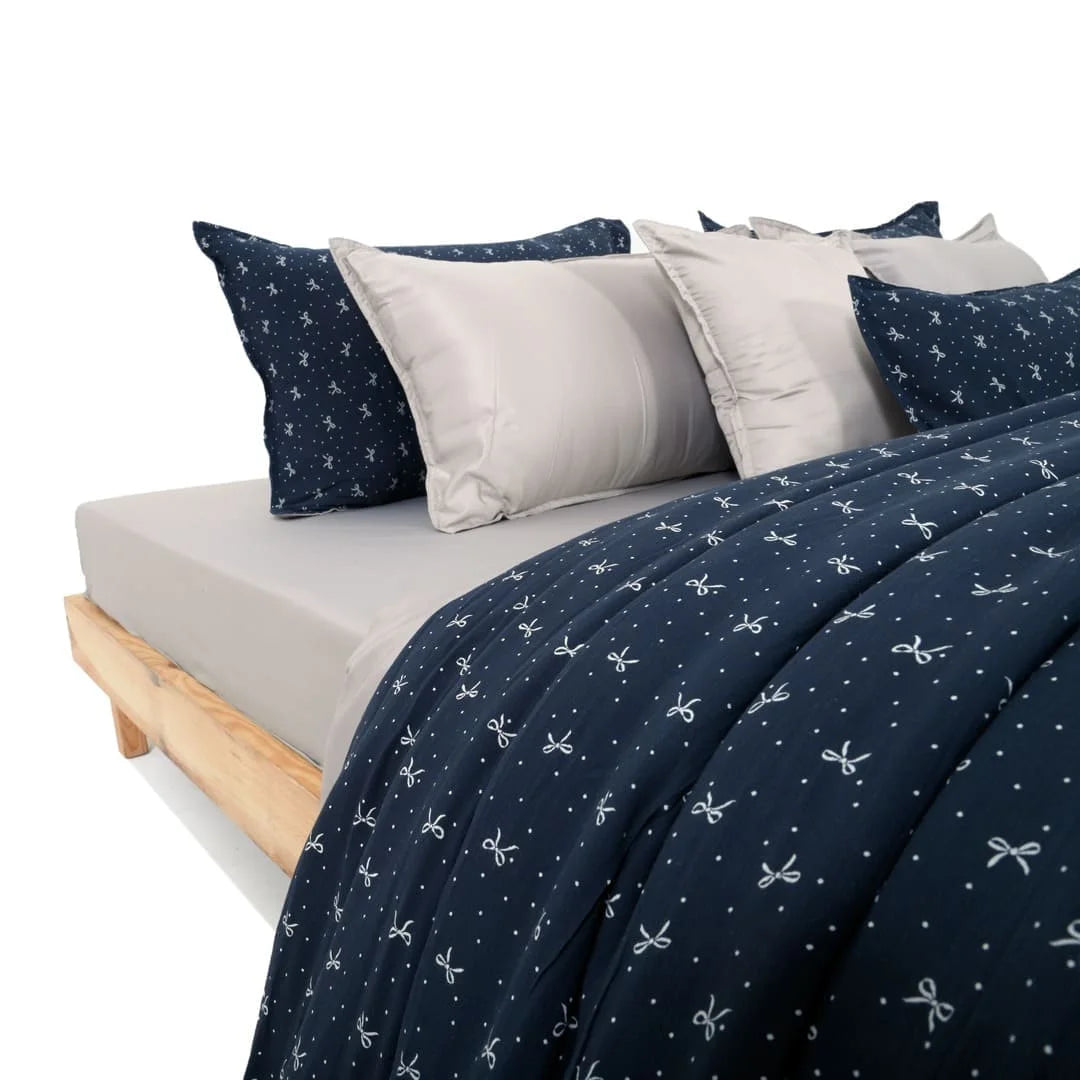 Linen Blend AC Comforter With 2 Pillow Cases and 1 Breakfast Pillow - Ruban