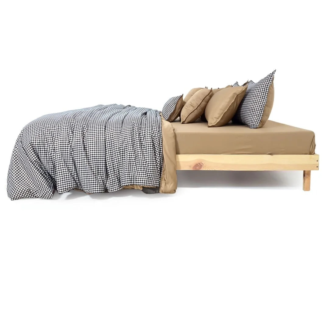 Linen Blend AC Comforter With 2 Pillow Cases and 1 Breakfast Pillow - Carré