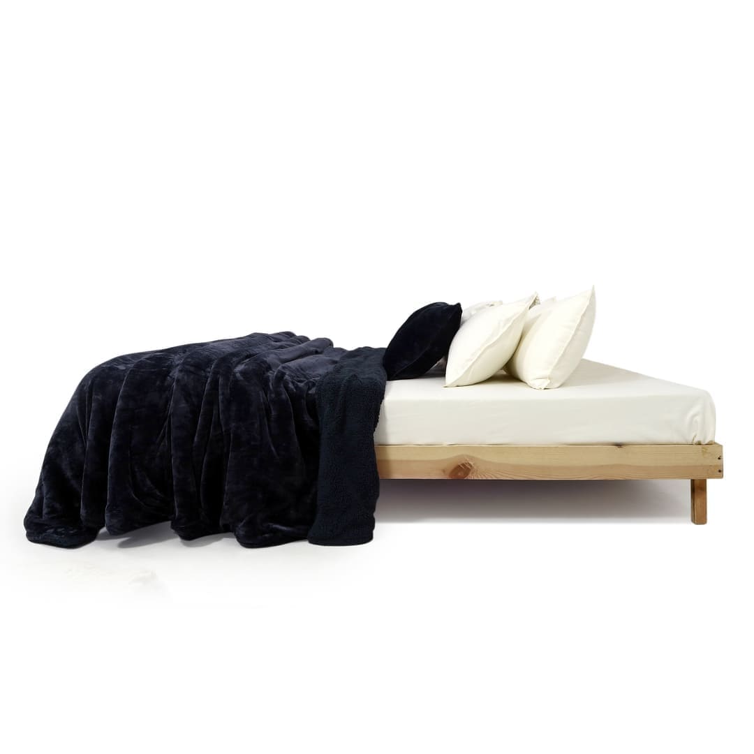 Zarf California King Size Reversible Quilt With 2 Cushion Covers - Sable
