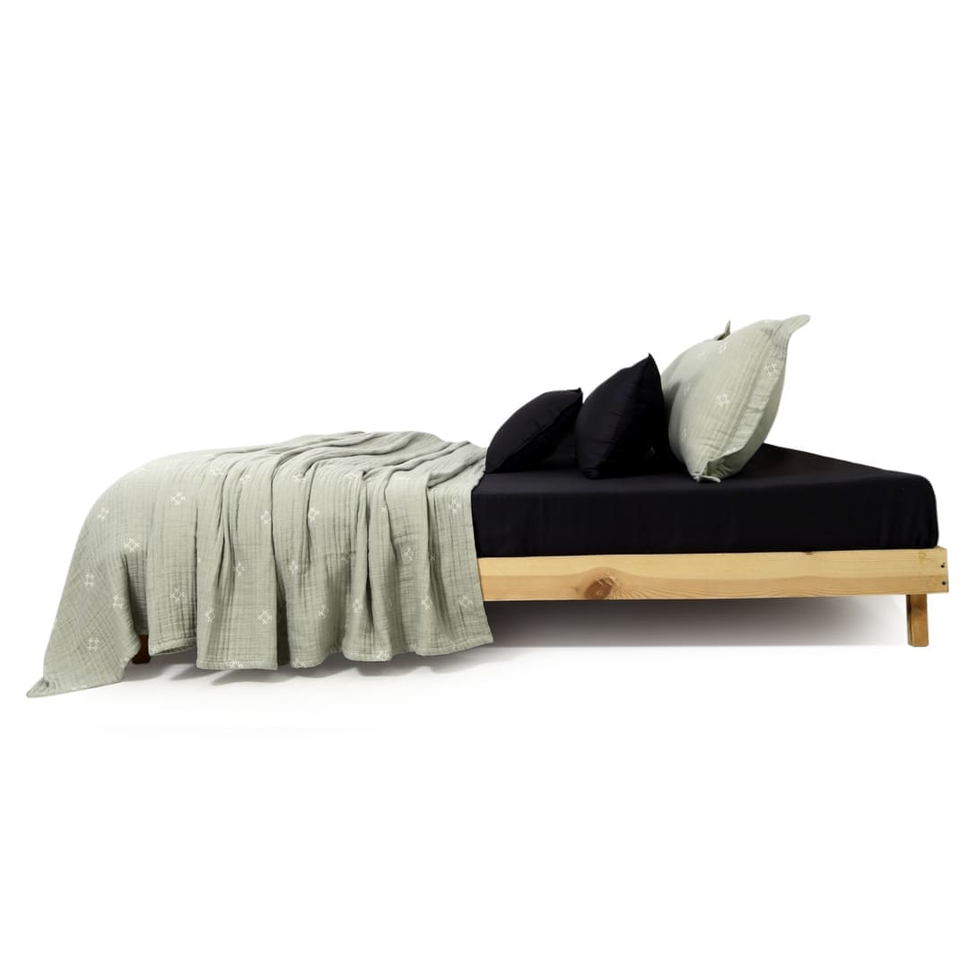 Zarf California King Size Plush Cotton AC Blanket With 2 Pillow Cases - Emerald Glory