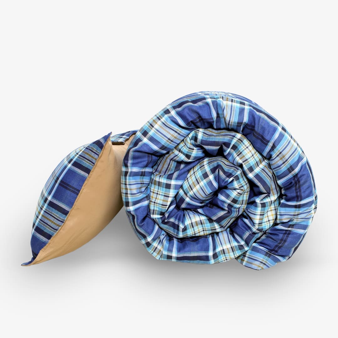 Zarf California King Size Reversible Quilt  With 2 pillowcases and 1 Breakfast Cushion cover - Calder