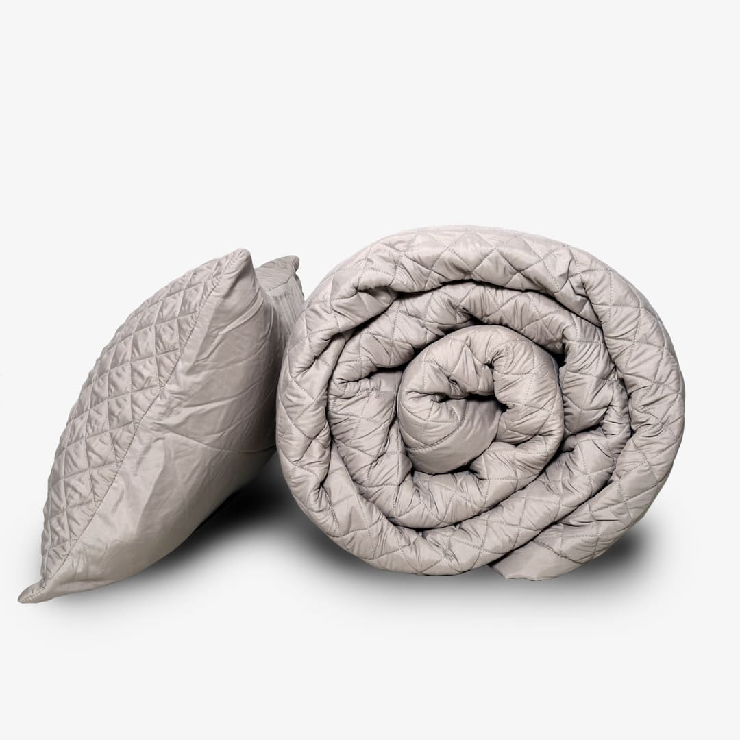 Zarf California King Size AC Comforters With 2 Pillow Cases & 2 Cushion Covers - Light Grey