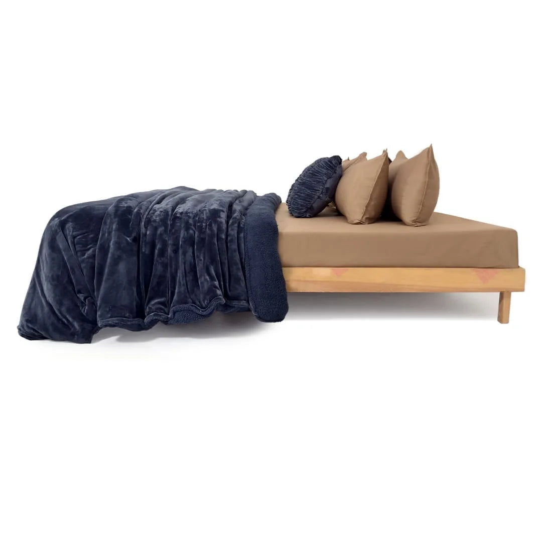 Zarf California King Size Reversible Quilt With 2 Cushion Covers - Sable