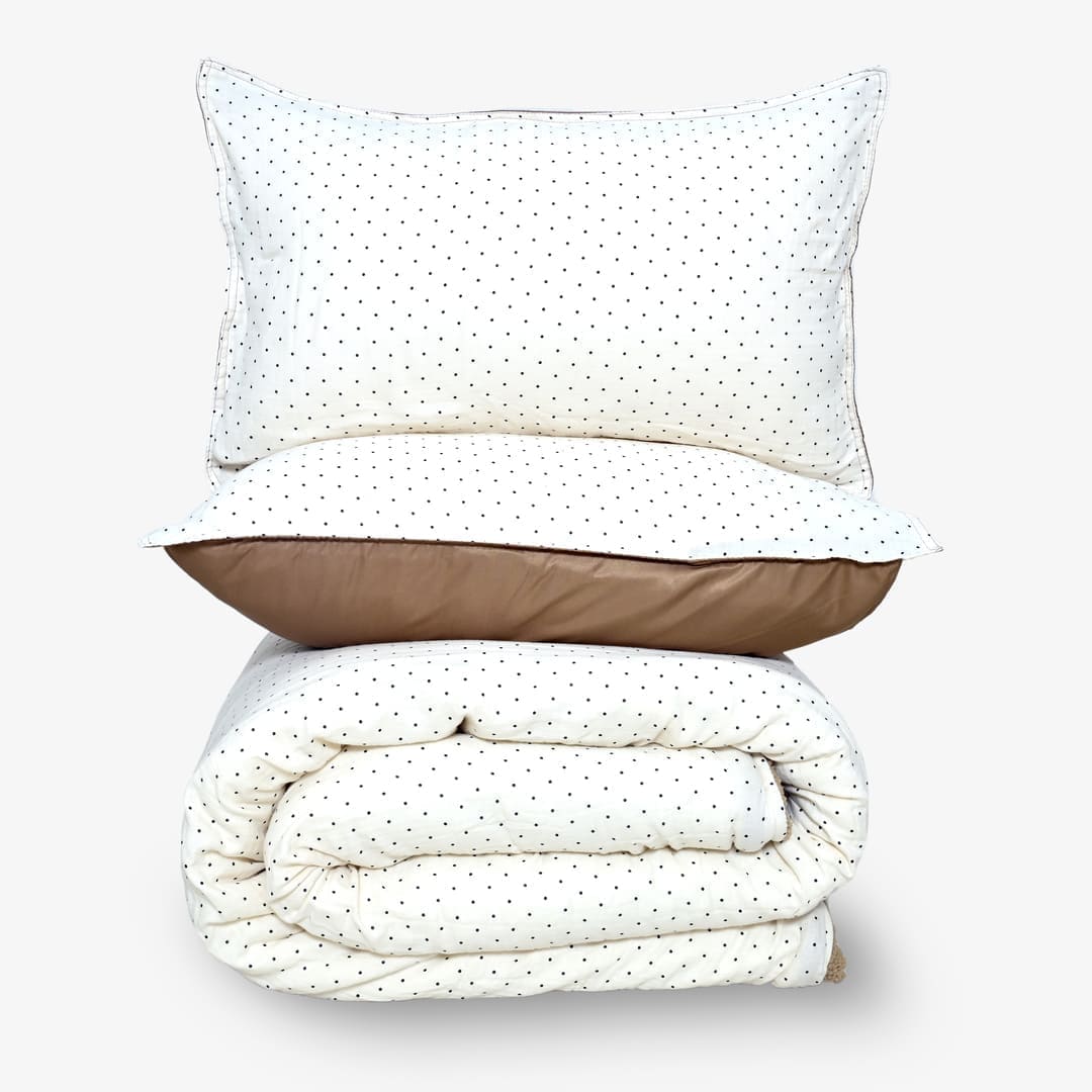 Zarf California King Size Reversible Quilt  With 2 pillowcases and 1 Breakfast Cushion cover - Dottie